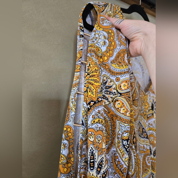 Michael Kors | Paisley V-Neck Women's Top, Size L - Picture 8 of 9